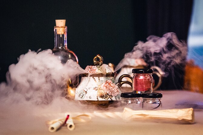 Harry Potter Tour & Magical Afternoon Tea - Starting at King’s Cross: Platform 9¾ and the Early-Arrive Rule