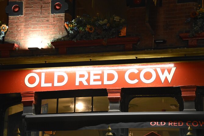 Haunted Pub Tour of London - The real star: a private guide who keeps it from becoming cheesy