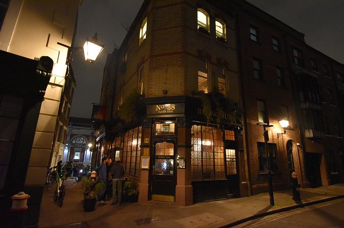 Haunted Pub Tour of London - Stop 4: The Viaduct Tavern, ghosts near a notorious jail