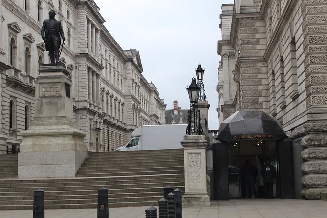 Heathrow Airport to Central London Private Round Trip Transfer - Price and value: is $403.77 per group fair?
