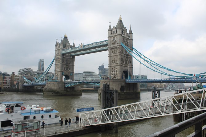 Heathrow Airport to Central London Private Round Trip Transfer - The car and the pickup experience: what you’ll actually notice