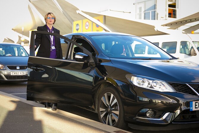 Heathrow Airport to Central London Transfer - Car Comfort, Luggage Reality, and Small-Group Value