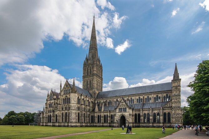 Heathrow to Southampton Private Transfer - Should You Book This Heathrow to Southampton Private Transfer?