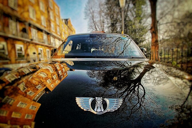 Heathrow Transfers Black Cab - London-to-Heathrow: Pickup Near Trafalgar Square for Cleaner Departures