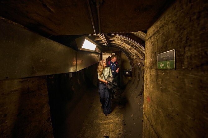 Hidden Tube Walking Tour of Green Park Station - Ventilation shafts and train-track glimpses for photo fans