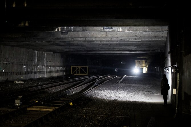 Hidden Tube Walking Tour of Moorgate Station - Finding the Meeting Point at a Working Station (Without Stress)