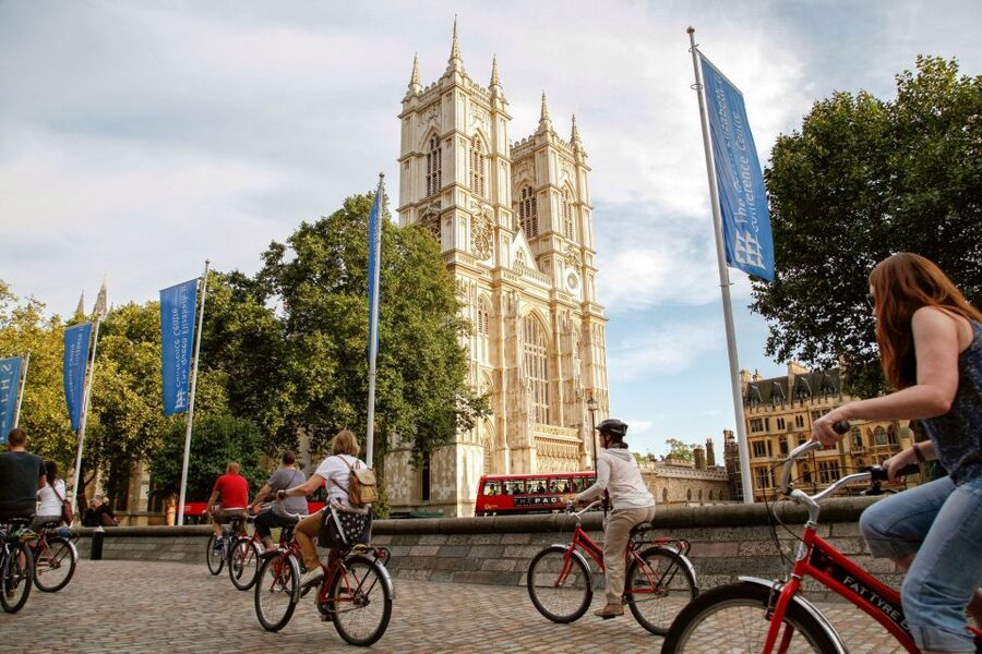 Highlights of Royal London Bike Tour (3 Hours) - Stops, regrouping, and photo moments that fit the real world