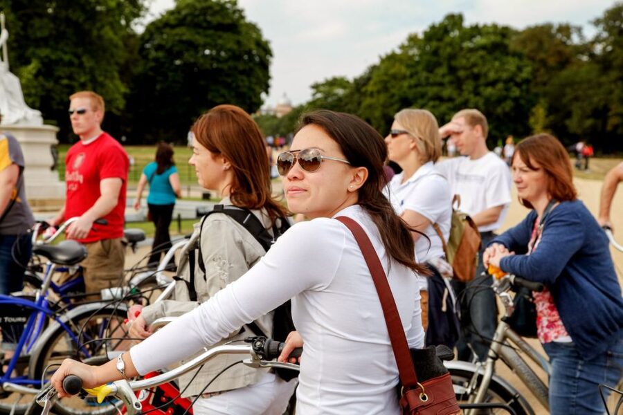 Highlights of Royal London Bike Tour (3 Hours) - Cruiser bikes and bike-lane routes for a relaxed pace