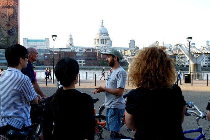 Highlights of Royal London Bike Tour with River Cruise Package - Cruising past the Monument and the Great Fire context