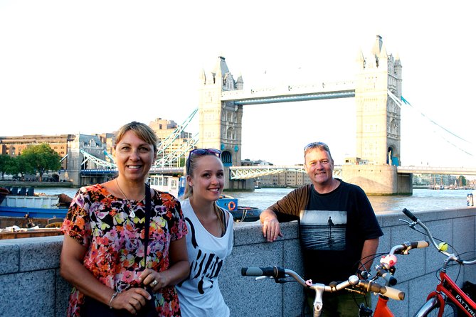 Highlights of Royal London Bike Tour with River Cruise Package - Tower of London area: Beefeaters, ravens, and the Crown Jewels