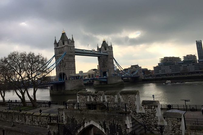 Historical City of London Private Sightseeing Day Tour - London Eye area, the monarch’s main residence, and other famous stops