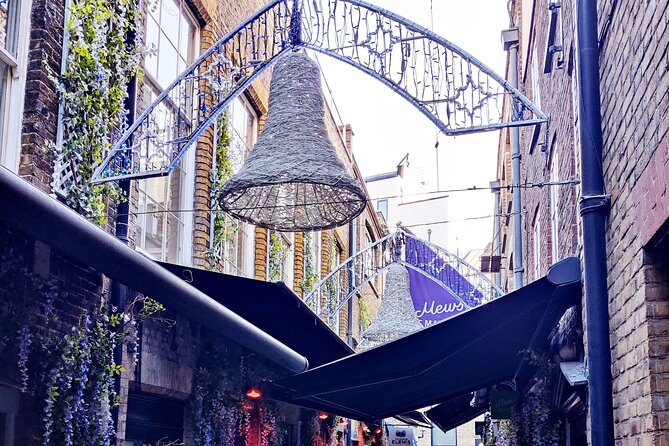Immersive London Treasure Hunt Adventure - Outdoor Escape Room - Starting at Oxford Circus: where your hunt begins