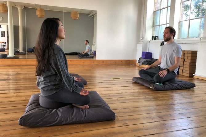In-Person Meditation Class - The 45-minute flow: what happens during the session