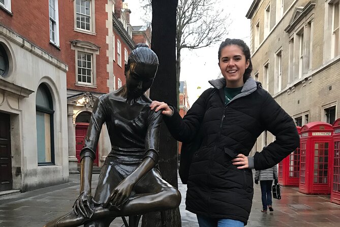 Interactive Treasure Hunt Experience - Central London's Secrets - Entering The Hunt: Piccadilly Circus to Your Phone’s Inbox