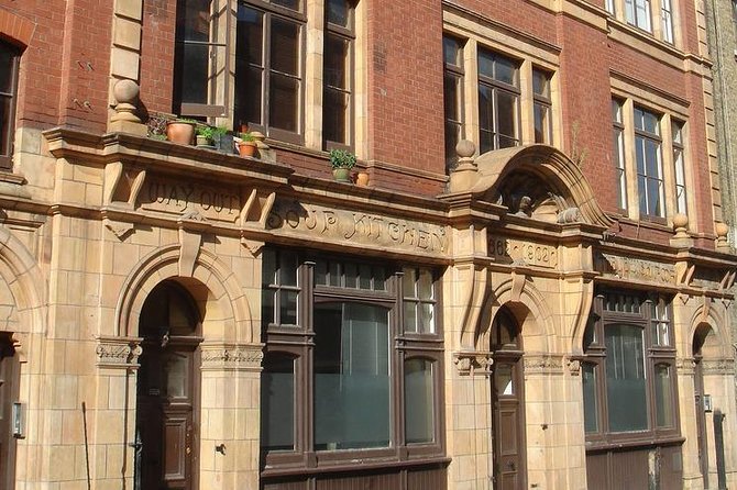 Jack the Ripper Mystery Walks - Finding the Start at 9 Aldgate High Street (and How the Mobile Ticket Helps)