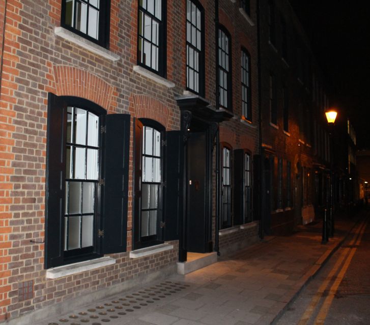 Jack The Ripper Tour in London's East End - Meeting at 182 Bishopsgate: how to start on time and stress less