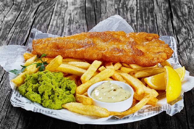 Jack the Ripper Tour Whitechapel Plus Fish and Chips - Meeting at the White Hart and hearing the story clearly