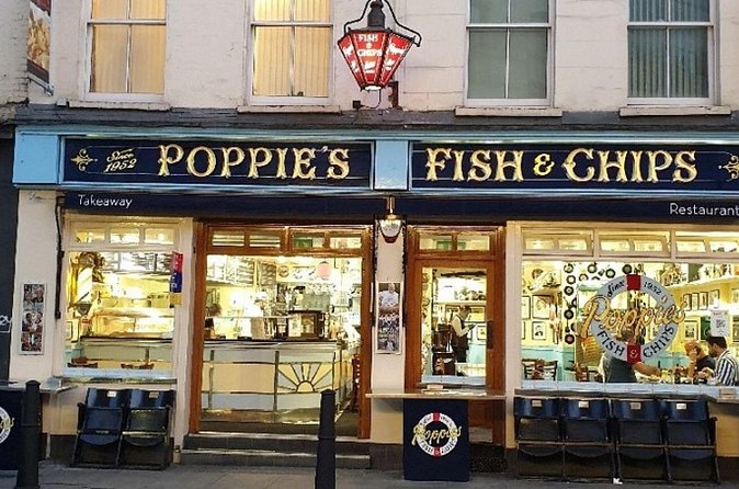 Jack the Ripper Tour Whitechapel Plus Fish and Chips - Fish and chips at Poppies: your pre-walk fuel