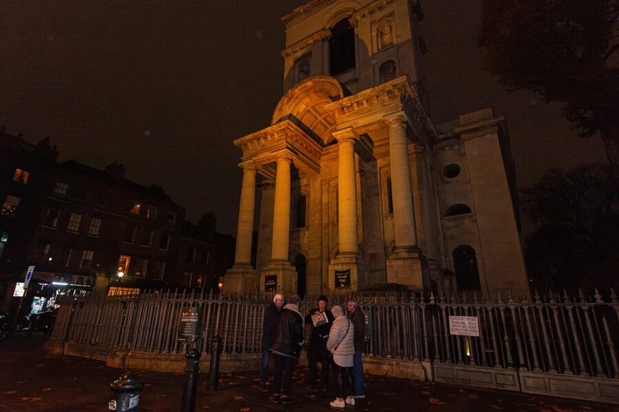 Jack the Ripper Walking Tour: Murder, Mystery, & the Women - Standing where the crimes happened (and what that does to your brain)