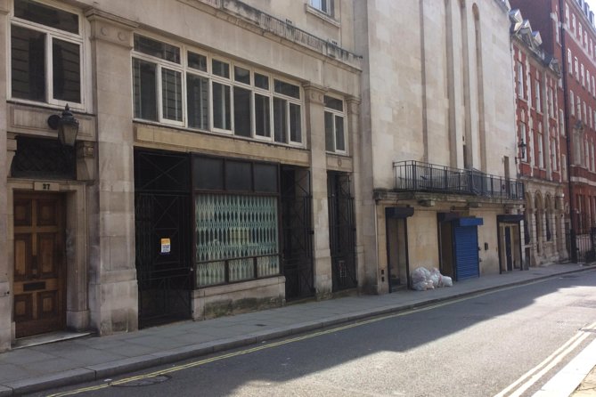 James Bond Private Tour - Stop 5: Waterloo Bridge and the Cold War reality check
