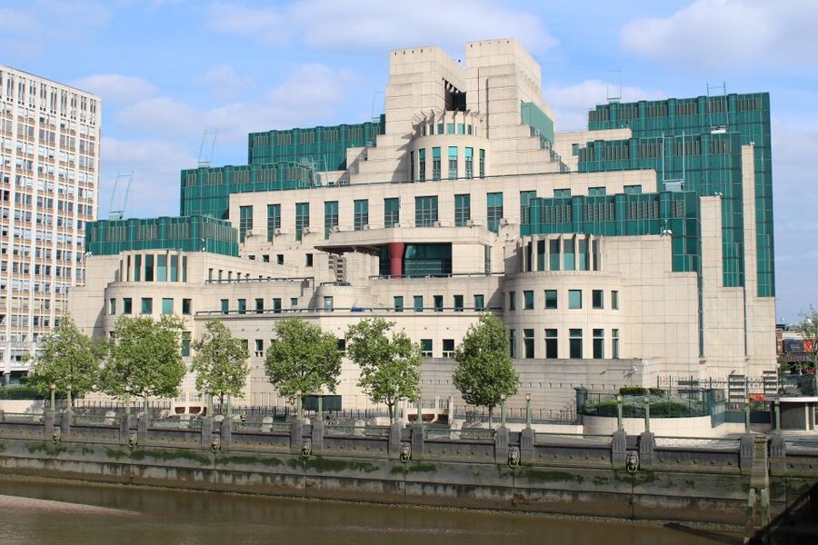 James Bond Shooting Locations 2-Hour Walking Tour of London - Price and Value: What $22 Buys You in London