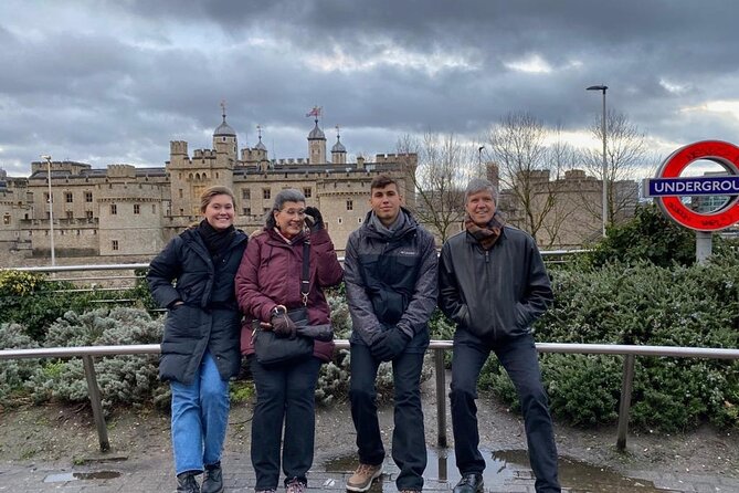 James Bond Ultimate Spy Taxi Tour - St John’s Wood: photo stops, a first drink moment, and a secret plan