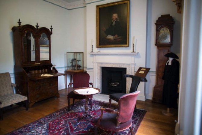 John Wesley Methodist Private Walking Tour Of London - A John Wesley Walk That Mixes Chapel, Streets, and Plaques