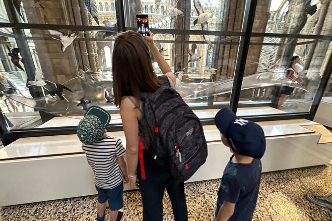 Kid-Friendly Natural History Museum & Dinosaurs Private Guided Tour in London - Hintze Hall: the blue whale skeleton that commands the room