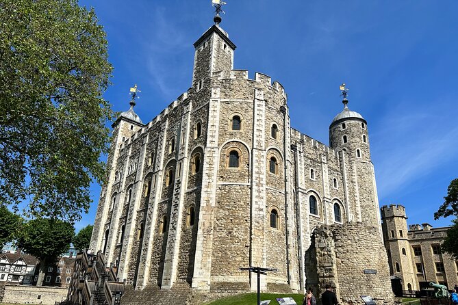 Kid-Friendly Private Tower of London Tour with Blue Badge Guide - Mint Street and the Tower’s legends: why kids remember ravens