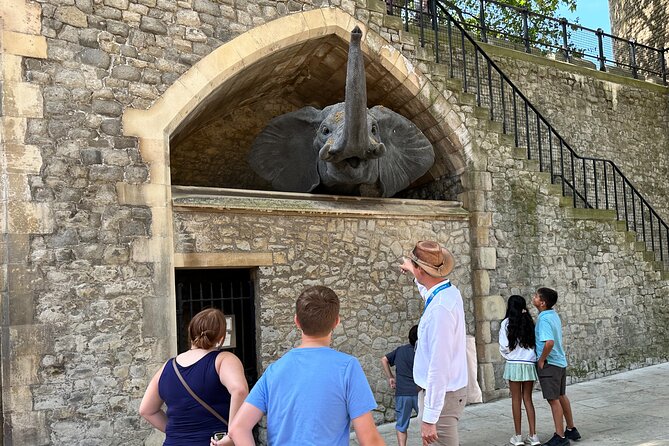 Kid-Friendly Private Tower of London Tour with Blue Badge Guide - Pacing and kid engagement for ages 5+ (and what about younger kids?)