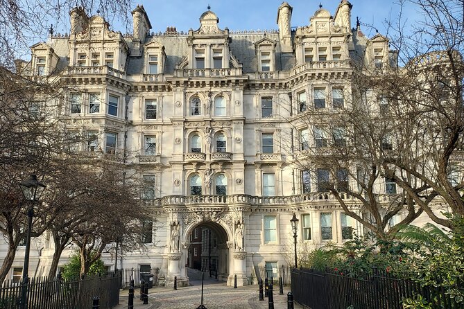 Lawyers' London: Courts of Justice & Inns of Court Walking Tour - Inner Temple Hall and Temple Gardens: law history meets Shakespeare-style storytelling