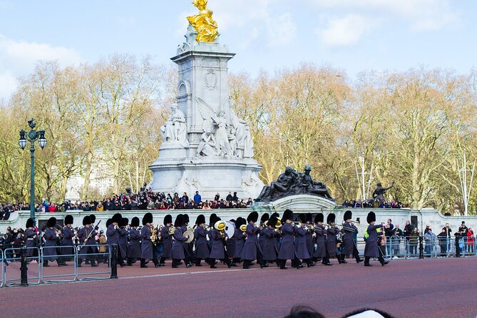 Layover Tour of London from LHR Executive Luxurious Vehicle Private Tour - Westminster Abbey and the London Eye: free worship access and a height flex