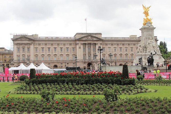 Layover Tour of London from LHR Executive Luxurious Vehicle Private Tour 6 hour - Trafalgar Square: Free Time for People-Watching Energy