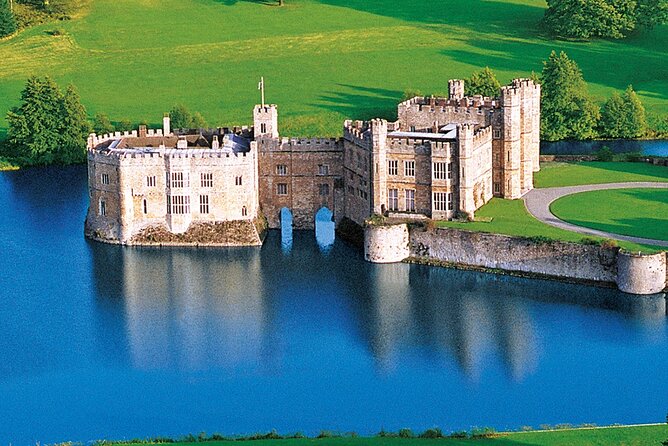 Leeds Castle Canterbury and Dover Private Tour from London - Canterbury Cathedral: Gothic architecture plus the Becket site