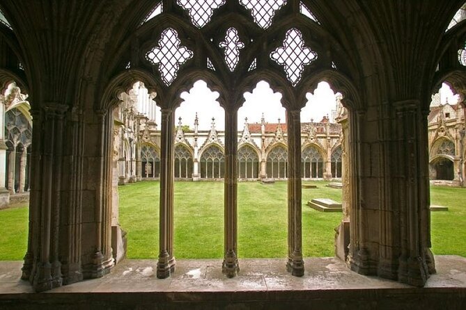 Leeds Castle Canterbury and Dover Private Tour from London - Leeds Castle: why 500 acres feels like a real escape