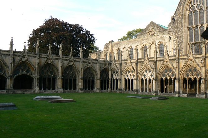 Leeds Castle, Canterbury and White Cliffs of Dover - Driver Guide - Your driver-guide: the difference between a ride and a real tour