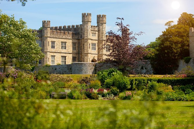 Leeds Castle, Canterbury Cathedral and Cliffs of Dover Day Trip - The Canterbury Town Break: Where Lunch Fits Without Breaking the Schedule