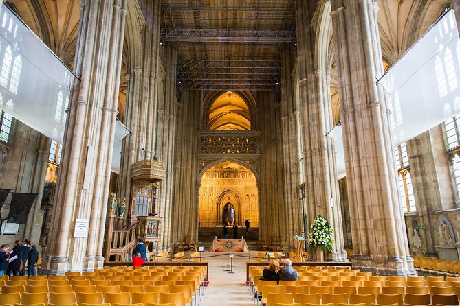 Leeds Castle, Cliffs of Dover and Canterbury Day Trip from London with Guided Cathedral Tour - White Cliffs of Dover: 20 minutes for iconic views, not a long seaside day
