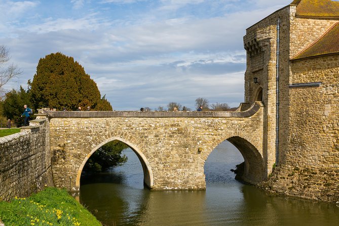 Leeds Castle, Cliffs of Dover and Canterbury Day Trip from London with Guided Cathedral Tour - What to pack (and what to skip) for this day trip