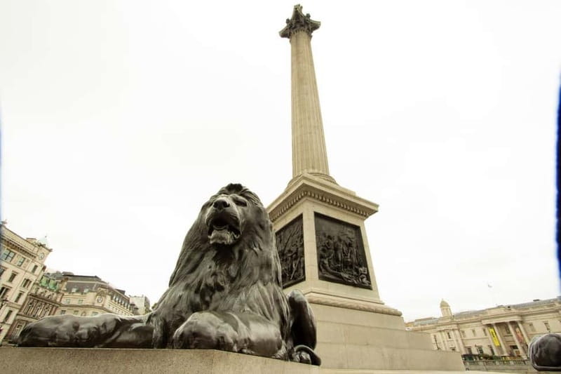 Lights, Camera, London! Movie Locations Walking Tour - The Blackfriar and St Paul’s Cathedral: classic London scale on screen