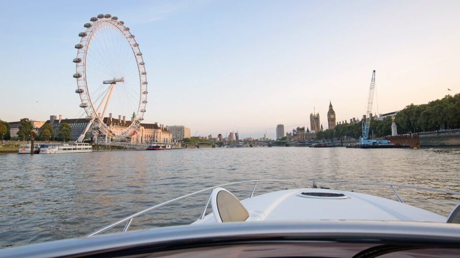 London: 2 hour private luxury Thames boat cruise / hire - Key highlights worth knowing
