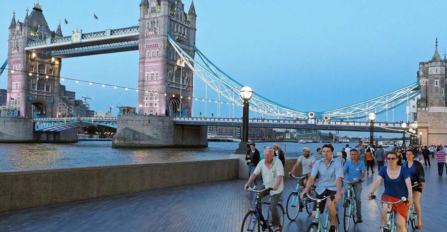 London: 3-Hour Sunset Bike Tour - Tower Bridge and St Katherine’s Dock: the perfect evening opener
