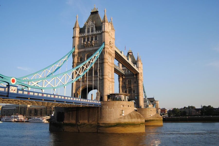 London: 3-Hours Private Walking Tour - Buckingham Palace and Changing of the Guards: watch if timing works