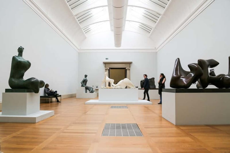 London: 3 Most Famous Art Galleries Tour - National Portrait Gallery: Faces, Power, and Britons Through Time