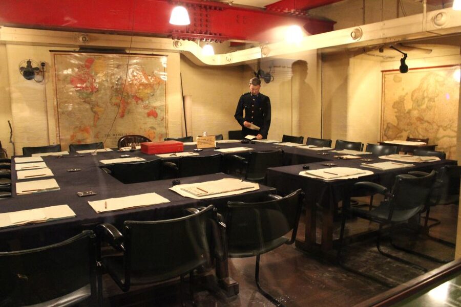 London: 30 Top Sights and Churchill War Rooms Tour - Price, Walking Logistics, and What to Bring for a Smooth Day