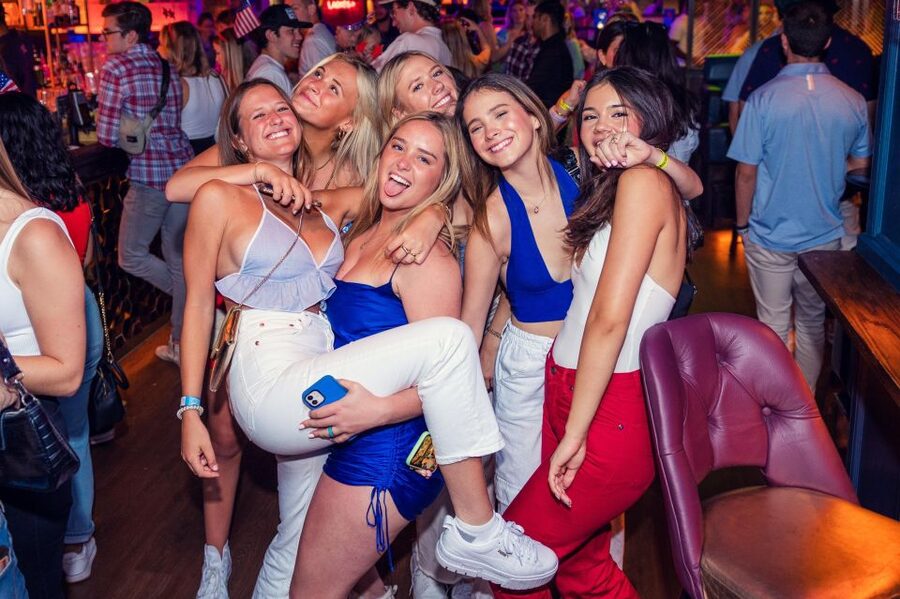 London: 4 Soho Nightclubs Crawl - Drink Deals and the Free Shot Fine Print