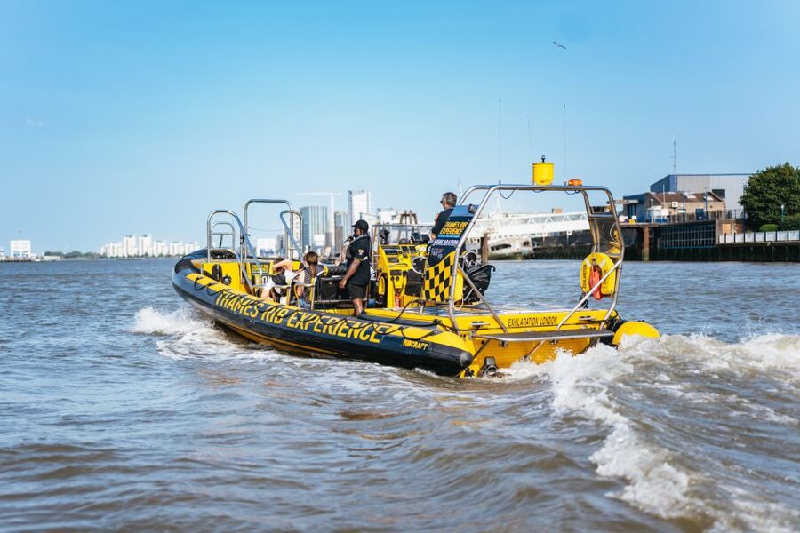 London: 45-Minute Speedboat Sightseeing Tour - The early sightseeing run: London Eye to St Paul’s at a human pace