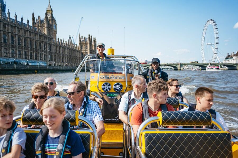 London: 45-Minute Speedboat Sightseeing Tour - The skyline moments: The Shard, London Bridge, and HMS Belfast