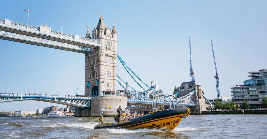 London: 45-Minute Speedboat Sightseeing Tour - Choosing Westminster Pier vs Embankment Pier
