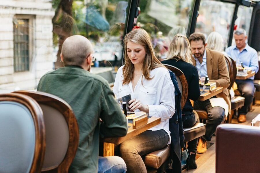 London: 6-Course Gourmet Dinner on a Luxury Coach - The guide, the app, and how you follow the landmarks